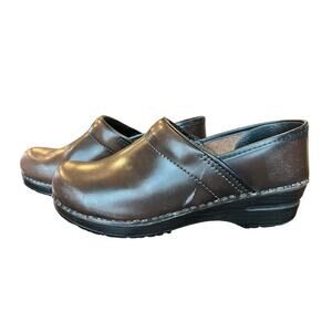 Sanita Professional Cabrio Clog, Women, Size 39 (8), Dark Brown Leather
